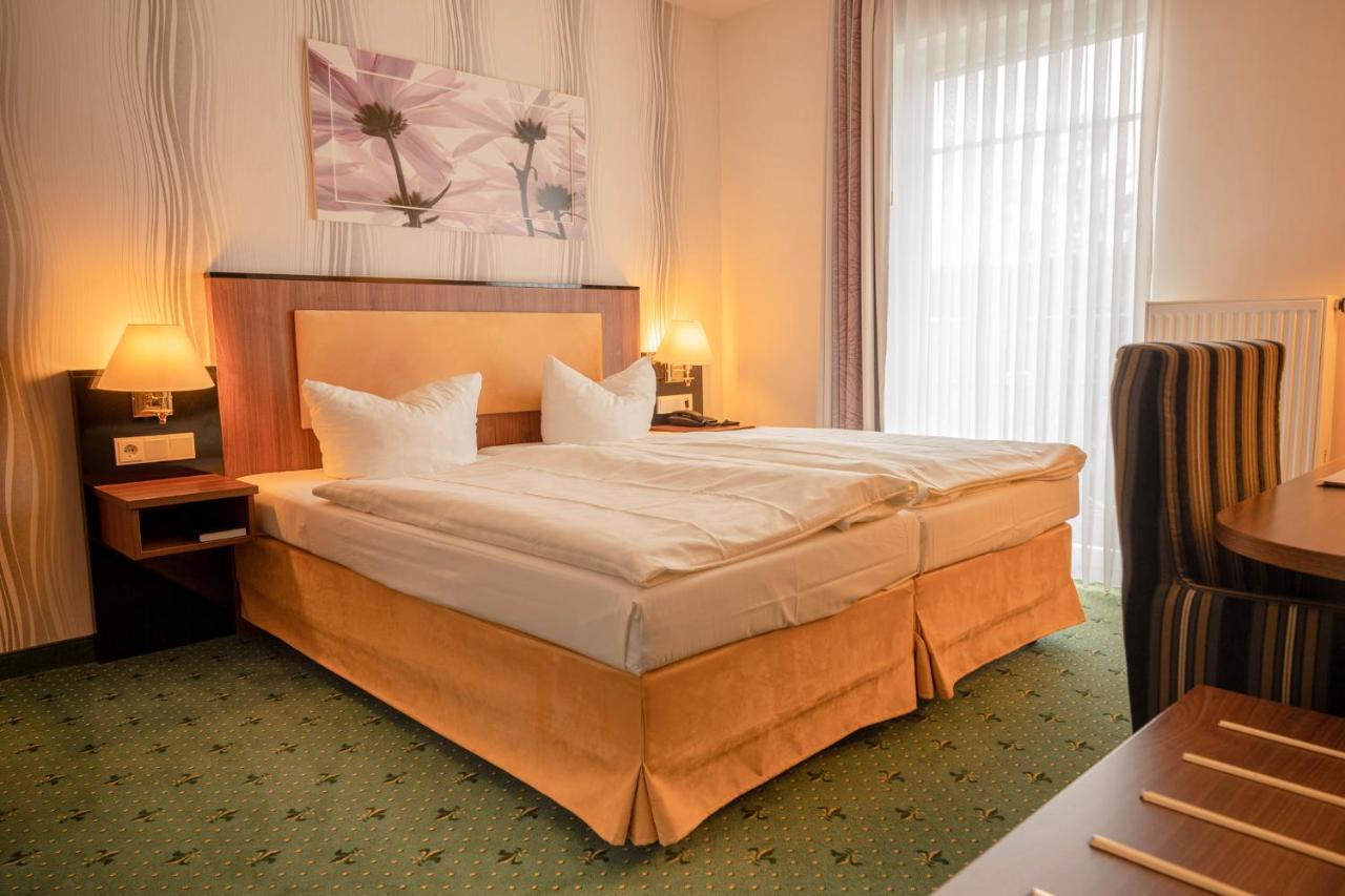Alte Landratsvilla Hotel Bender Вестербург Экстерьер фото