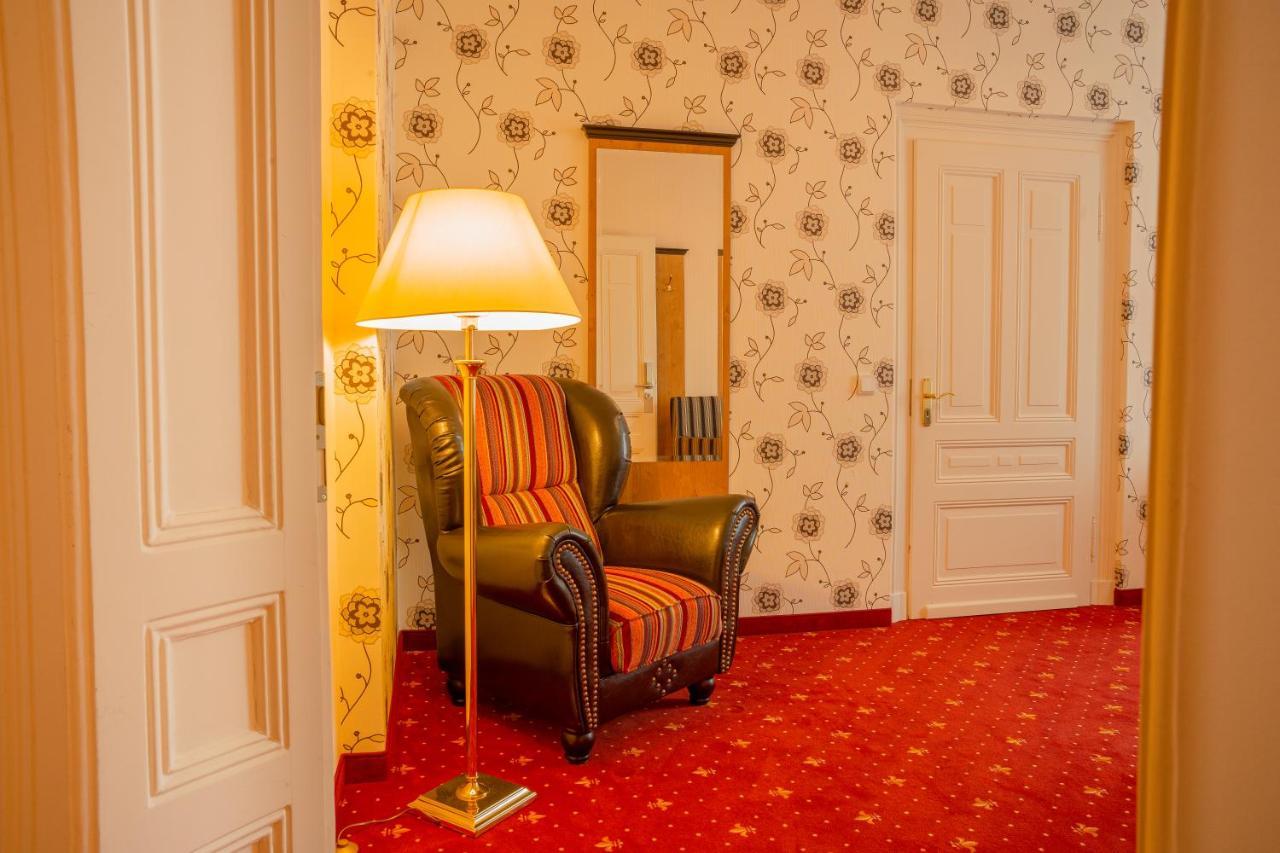 Alte Landratsvilla Hotel Bender Вестербург Экстерьер фото